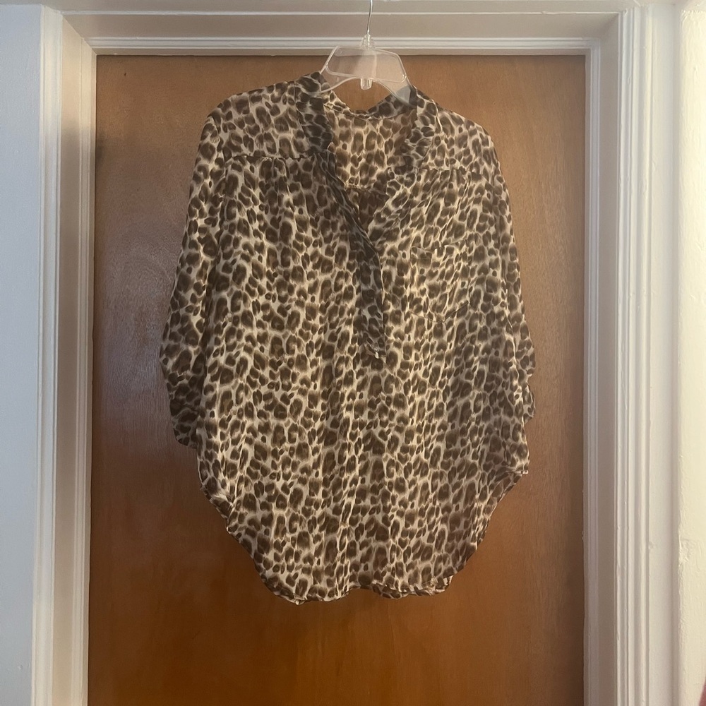 DNA Couture Women’s Leopard Print Sheer Open V-neck 3/4 Sleeve Blouse